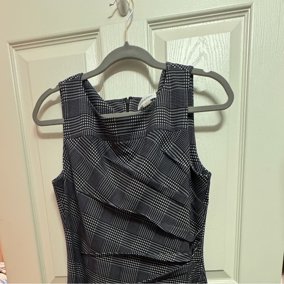Calvin Klein zip back houndstooth dress size 10 - Picture 2 of 4